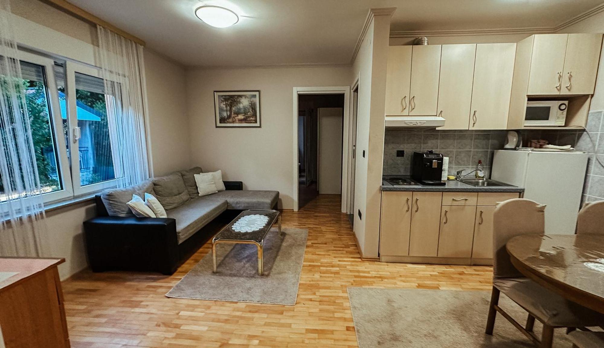 Apartmani Jelena אופטיה מראה חיצוני תמונה