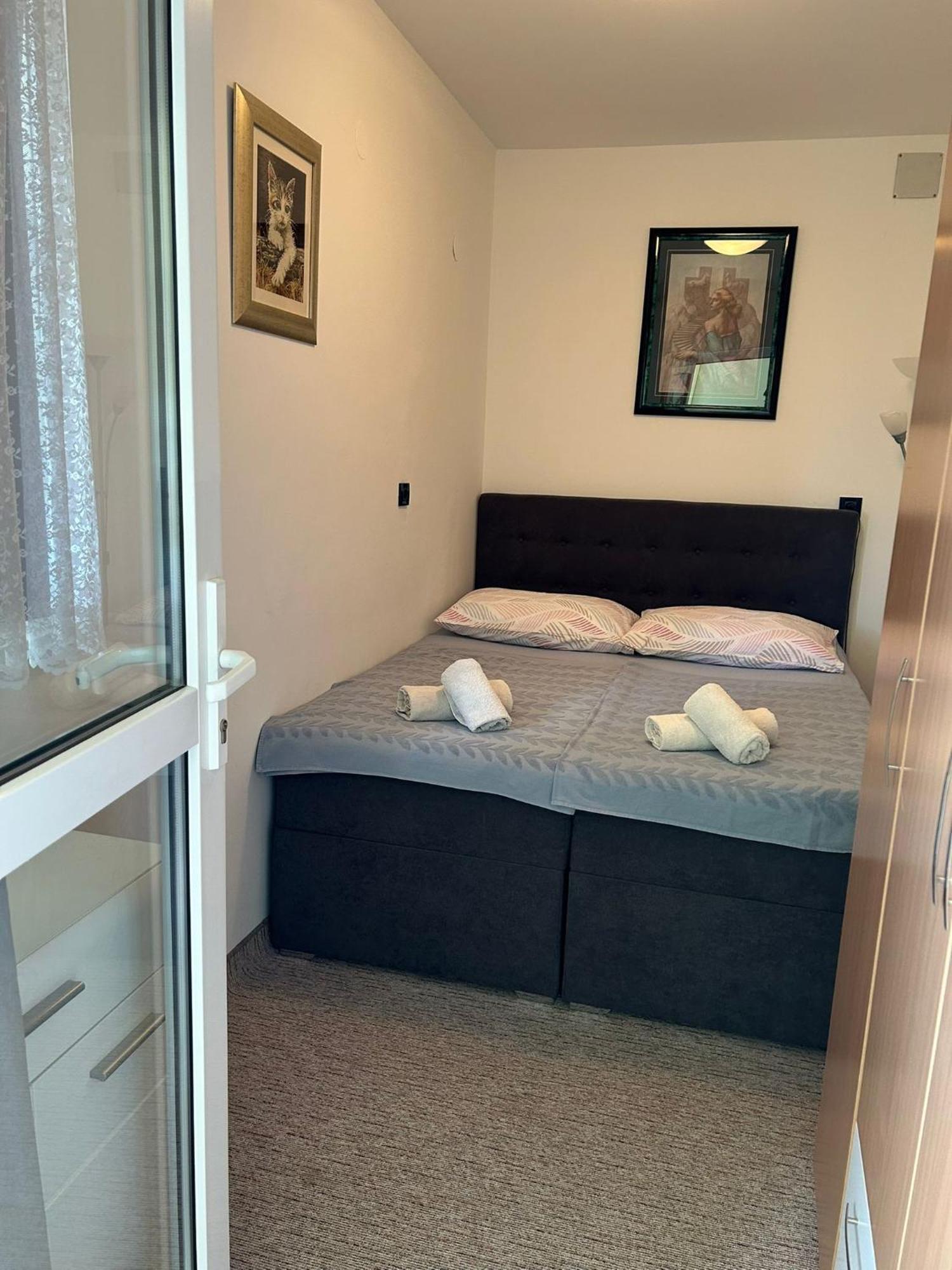 Apartmani Jelena אופטיה מראה חיצוני תמונה